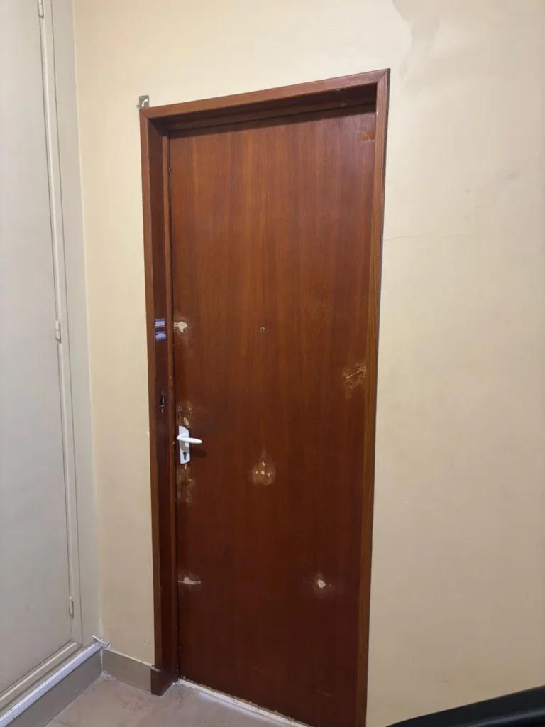 Remplacement porte d'entrée Marseille menuiserie