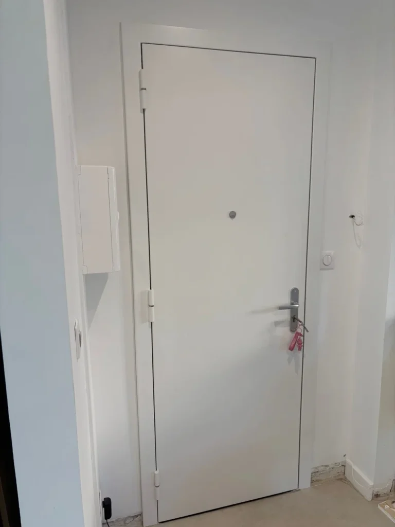 Remplacement porte d'entrée Marseille menuiserie